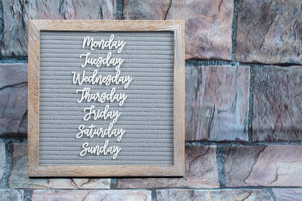 Week Days Name in English - सप्ताह के नाम हिंदी मे